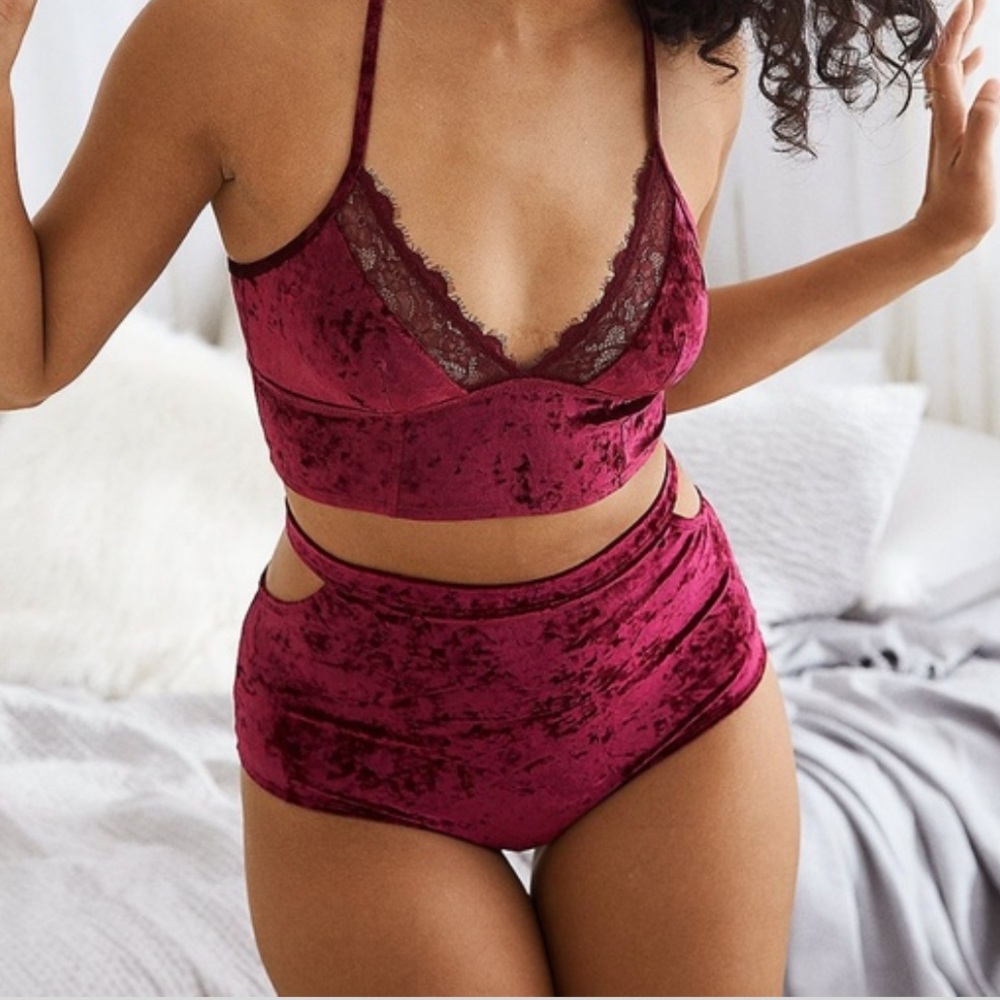 Aerie Velvet Side Cut Out Undie
